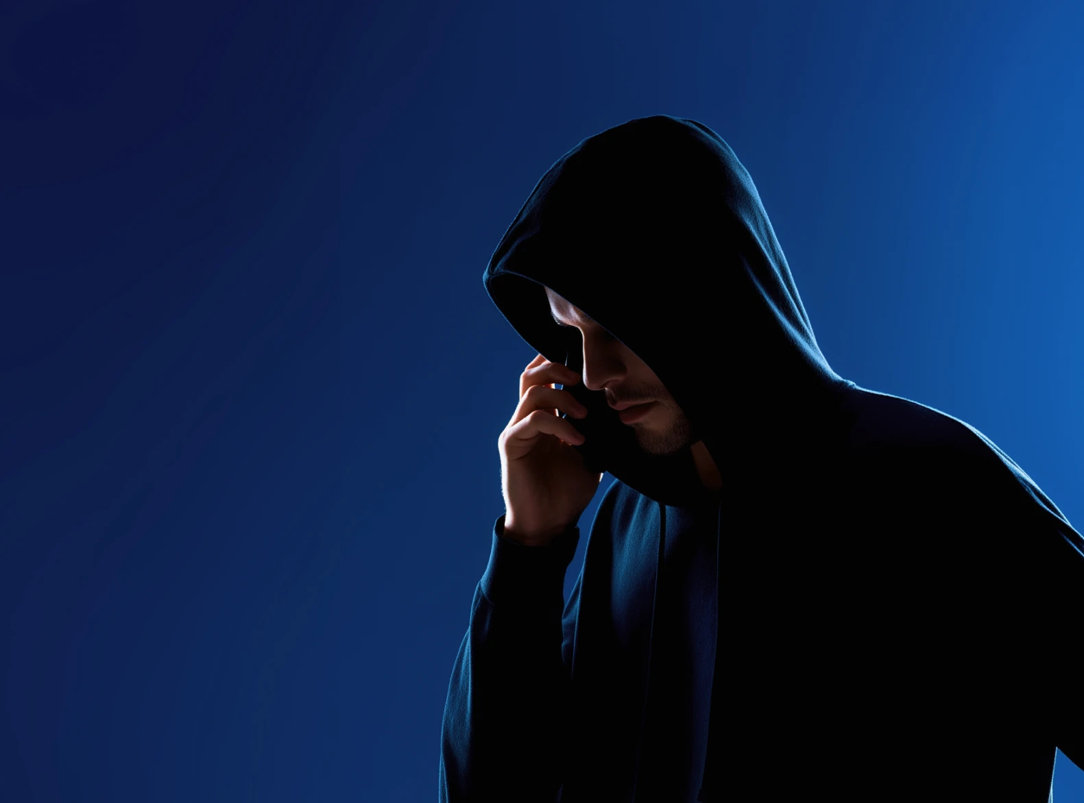  Внимание: предупреждение о вербовке и вовлечении в противоправную деятельность